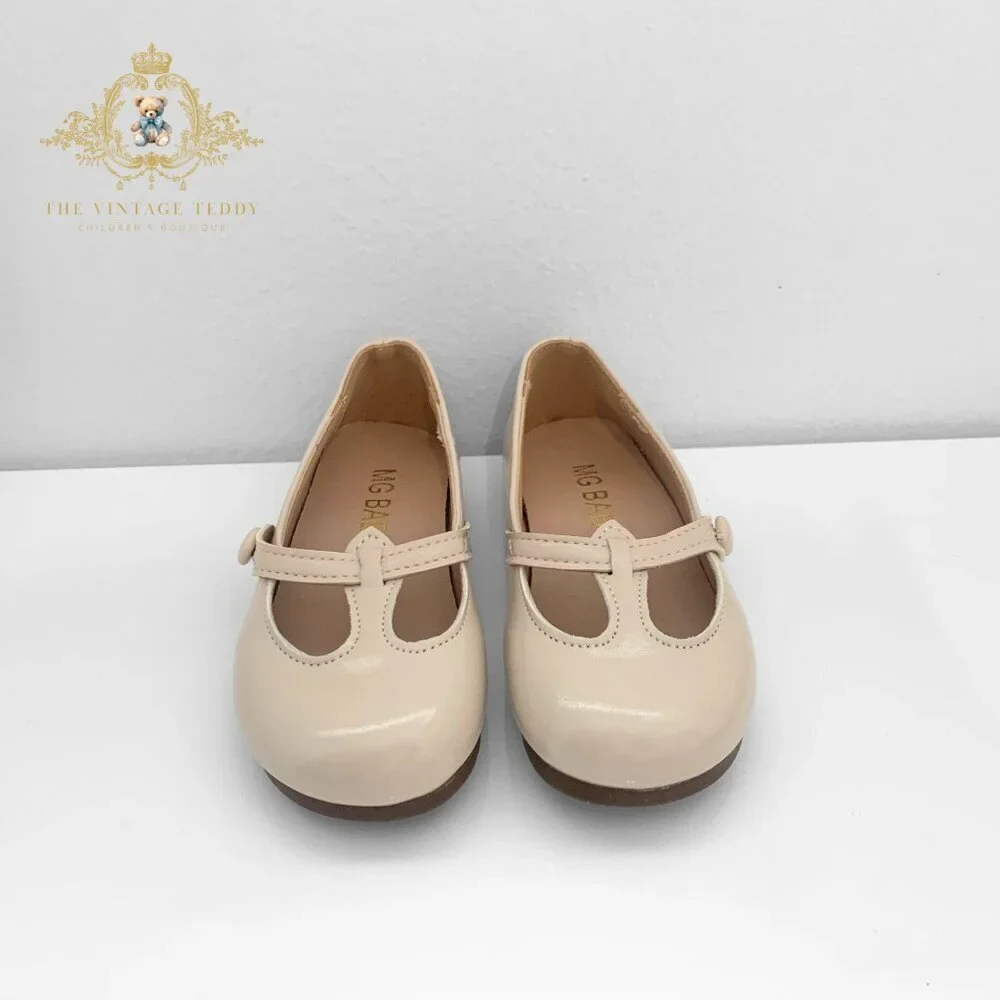 NWT Pretty Girls Mary Jane Flats Vintage Style Cute Children's Shoes Cream 7